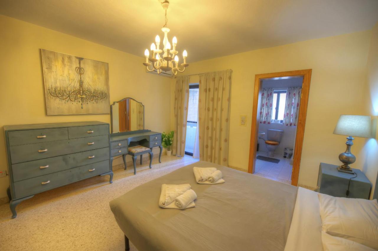 Large And Bright Apartment In The City Centre Goslm-2 Sliema Exteriér fotografie